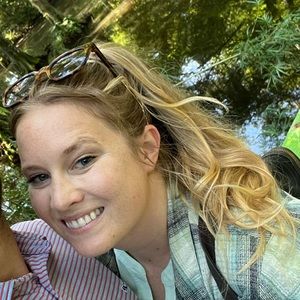 Meet your Posher, Rebecca